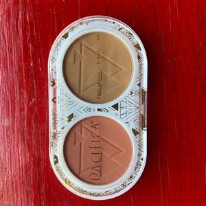 Pacifica full-size highlighter and blush combo.